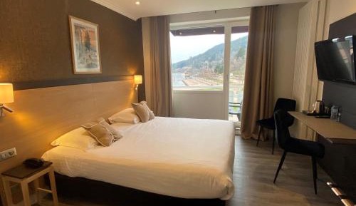 Double or Twin Room with Lake View