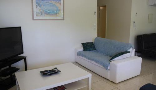 One-Bedroom Apartment with Ocean View
