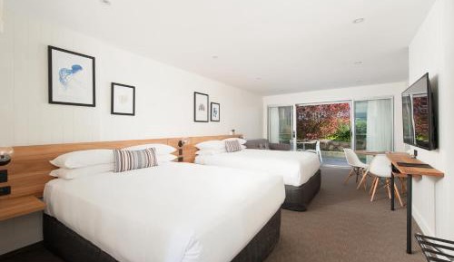 Deluxe Family Room