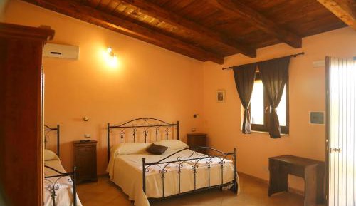 Triple Room with Garden View