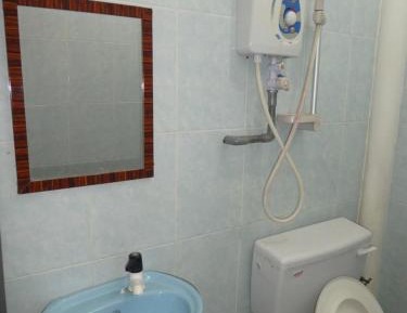 Standard Queen Room