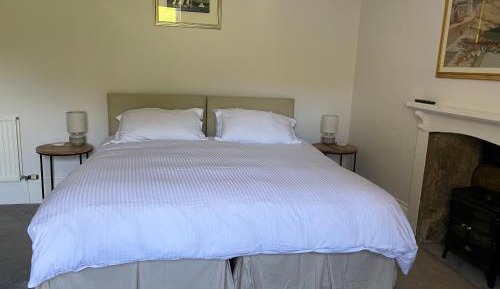 Family Room (2 Adults + 1 Child)