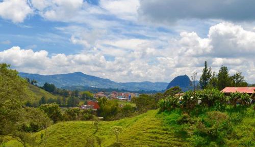 Two-Bedroom Deluxe Apartment with Balcony
