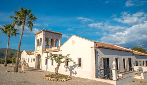 Deluxe Suite with Spa Bath