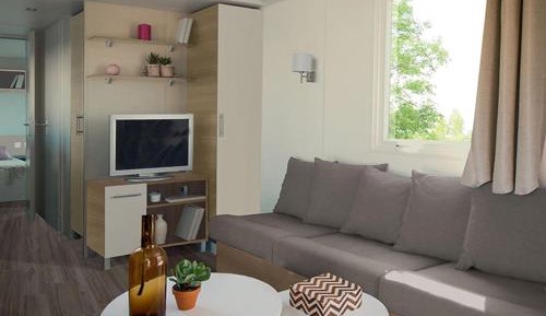 Three-Bedroom Mobile Home 8 people "Bien Etre Signature" with Air Conditionning