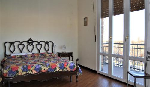 Double or Twin Room with Shared Bathroom