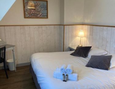 Double or Twin Room with Private Bathroom