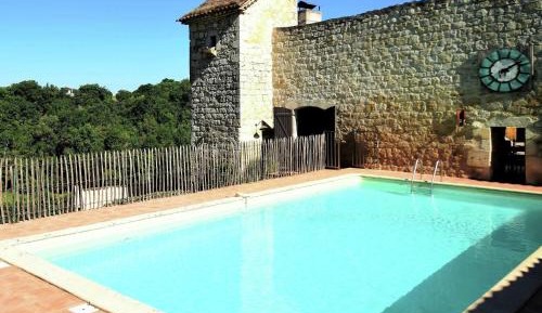 One-Bedroom Holiday Home