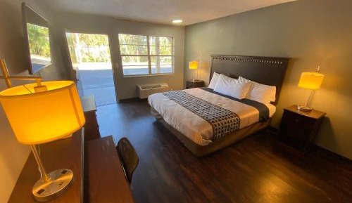 1 King Bed Accessible Non-Smoking
