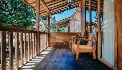 Deluxe Wooden Bungalow Twin