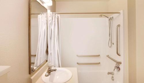 Double Suite with Two Double Beds - Accessible/Non-Smoking