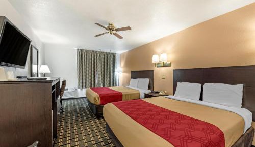 Standard Queen Room with Two Queen Beds - Non-Smoking