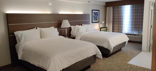 Standard Room with Two Queen Beds