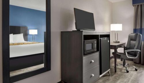 King Studio Suite - Non-Smoking