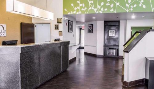 Queen Room - Accessible/Nonsmoking