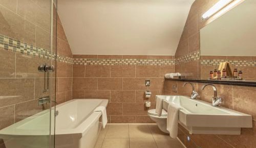 Executive Family Room (4 Adults + 1 child)