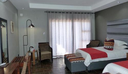 Luxury Twin Room with Balcony