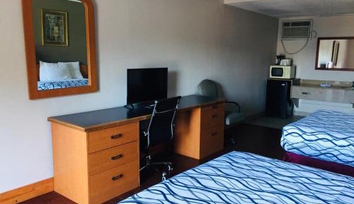 Standard Room with Two Beds - Non-Smoking