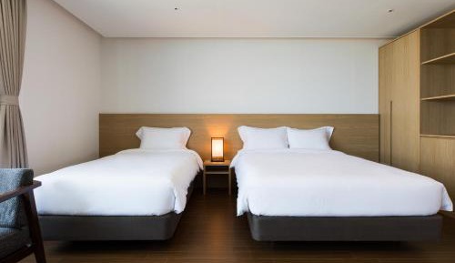 Deluxe Triple Room with Sea View