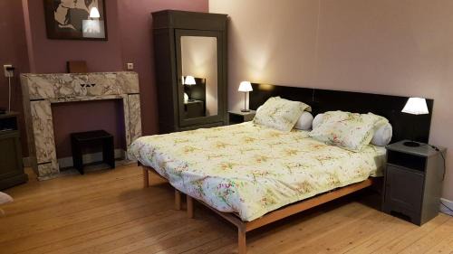 Double or Twin Room with Bathroom