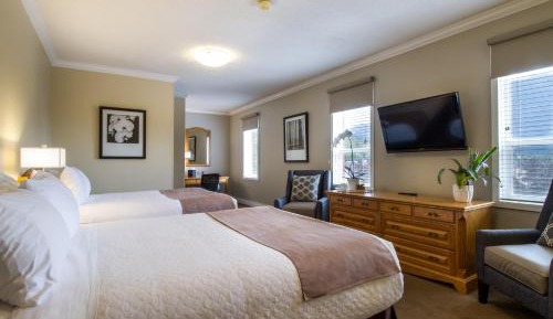 Deluxe Queen Room with Two Queen Beds