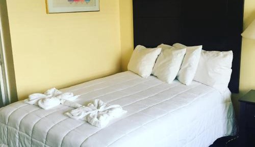 Deluxe Double Room (2 Adults + 1 Child)