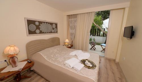 Double Room with Garden View