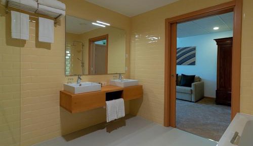 Junior Suite with Mountain View