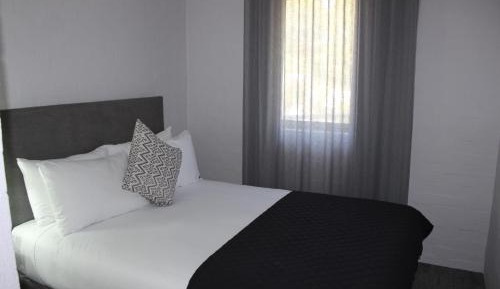 Deluxe One Bedroom