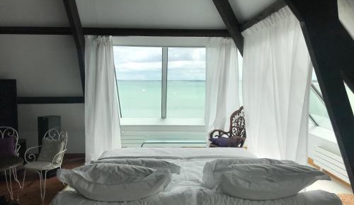 Studio with Sea View