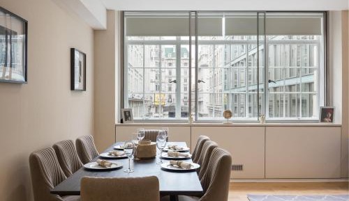 Grand Four Bedroom Apartment 