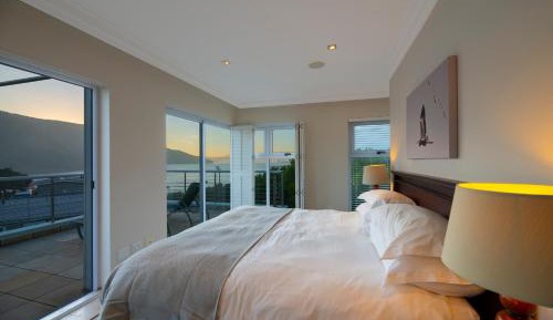 Three-Bedroom Apartment 3