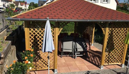 Single Room with Shared Bathroom