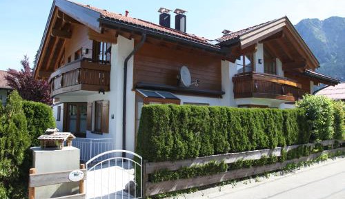 Three-Bedroom Holiday Home 