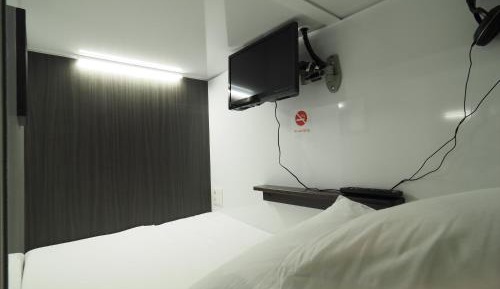 Standard Capsule Room for Male