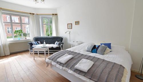 Double or Twin Room with Shared Bathroom