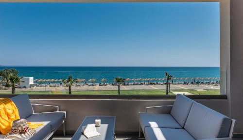 Suite with Side Sea View