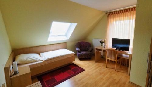 Deluxe Single Room