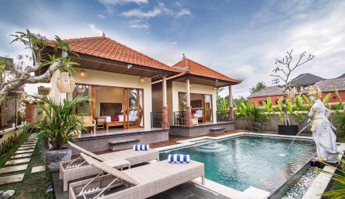 One-Bedroom Villa with Garden and Pool View