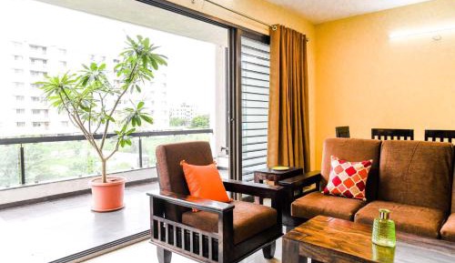 Apartment with Balcony