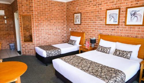 Deluxe Queen Room