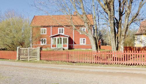 Four-Bedroom Holiday Home