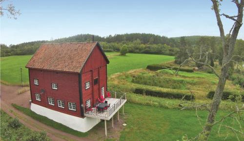 Four-Bedroom Holiday Home