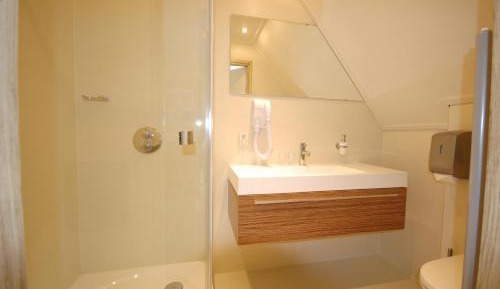 Standard Single Room with Shower