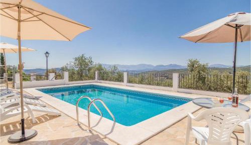 Five-Bedroom Holiday Home