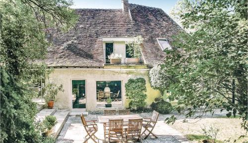 Four-Bedroom Holiday Home