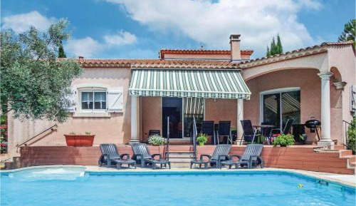 Four-Bedroom Holiday Home