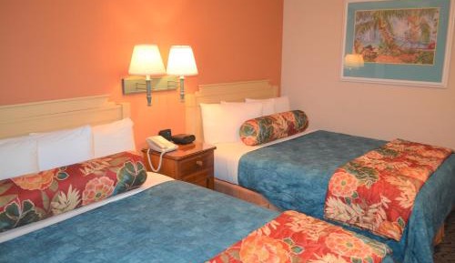 One-Bedroom Queen Suite with Balcony - Non-Smoking