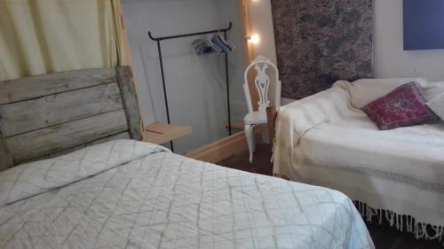 Basic Triple Room with Shared Bathroom