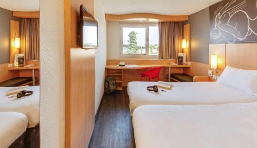 Standard Two Single Bed
